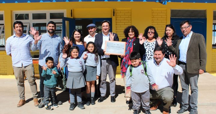 Inauguran obras del programa Mejor Escuela en colegio de Huentelauquén