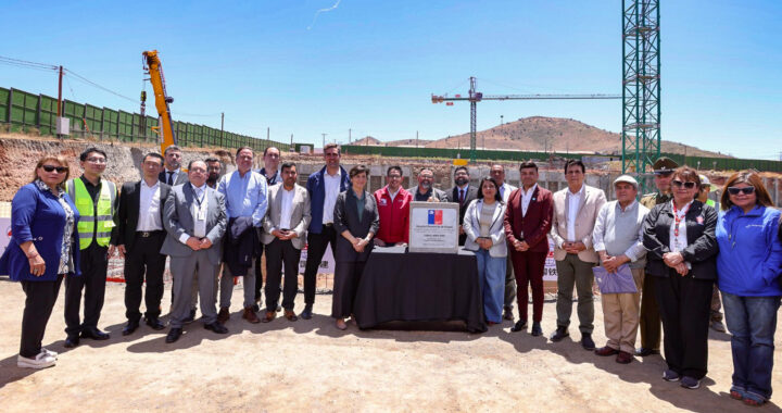 Realizan hito de instalación de primera piedra del hospital de Illapel