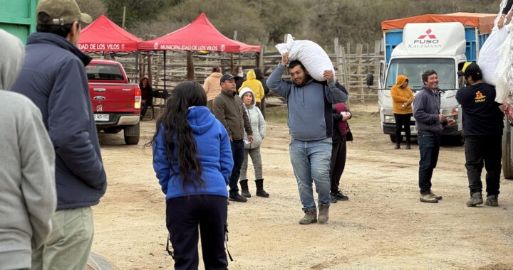 En Caimanes Municipalidad continúa entregando ayudas a vecinos afectados por lluvias en sector rural